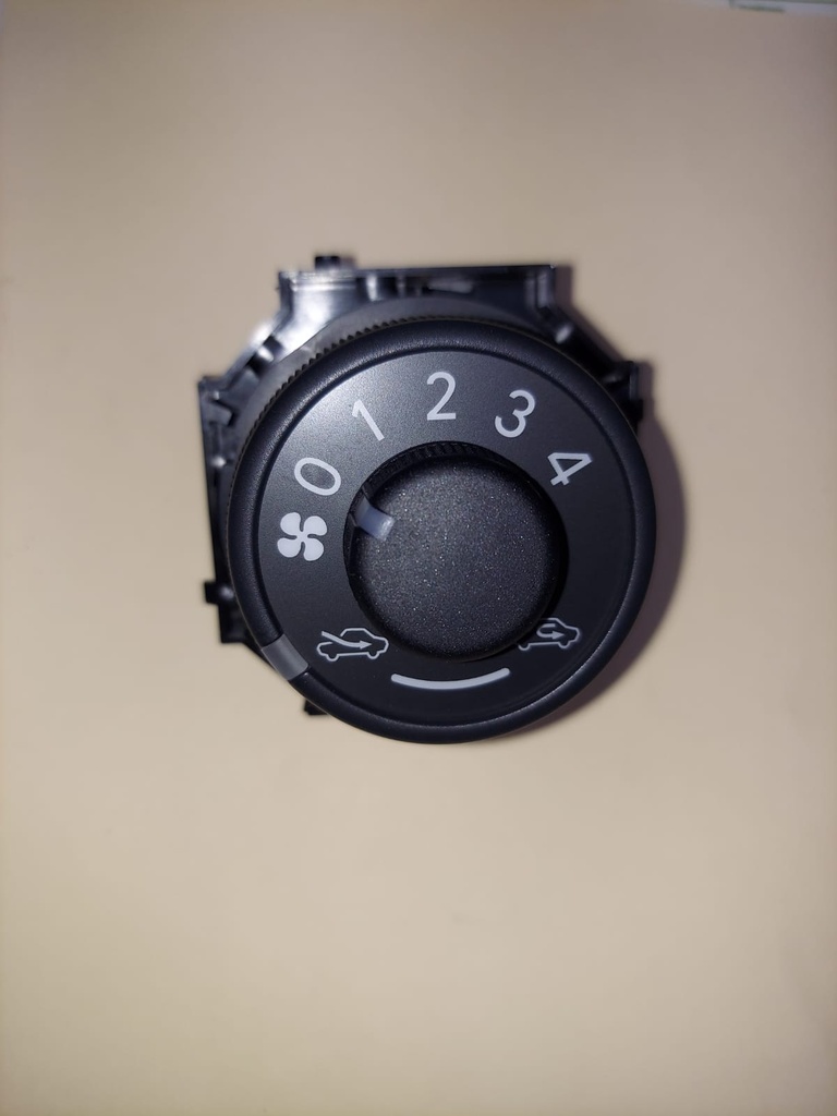 SWTO YARIS 08-11 BW SW #1