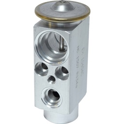 [EX-10404C] EXCA INT 10-11 NAVISTAR